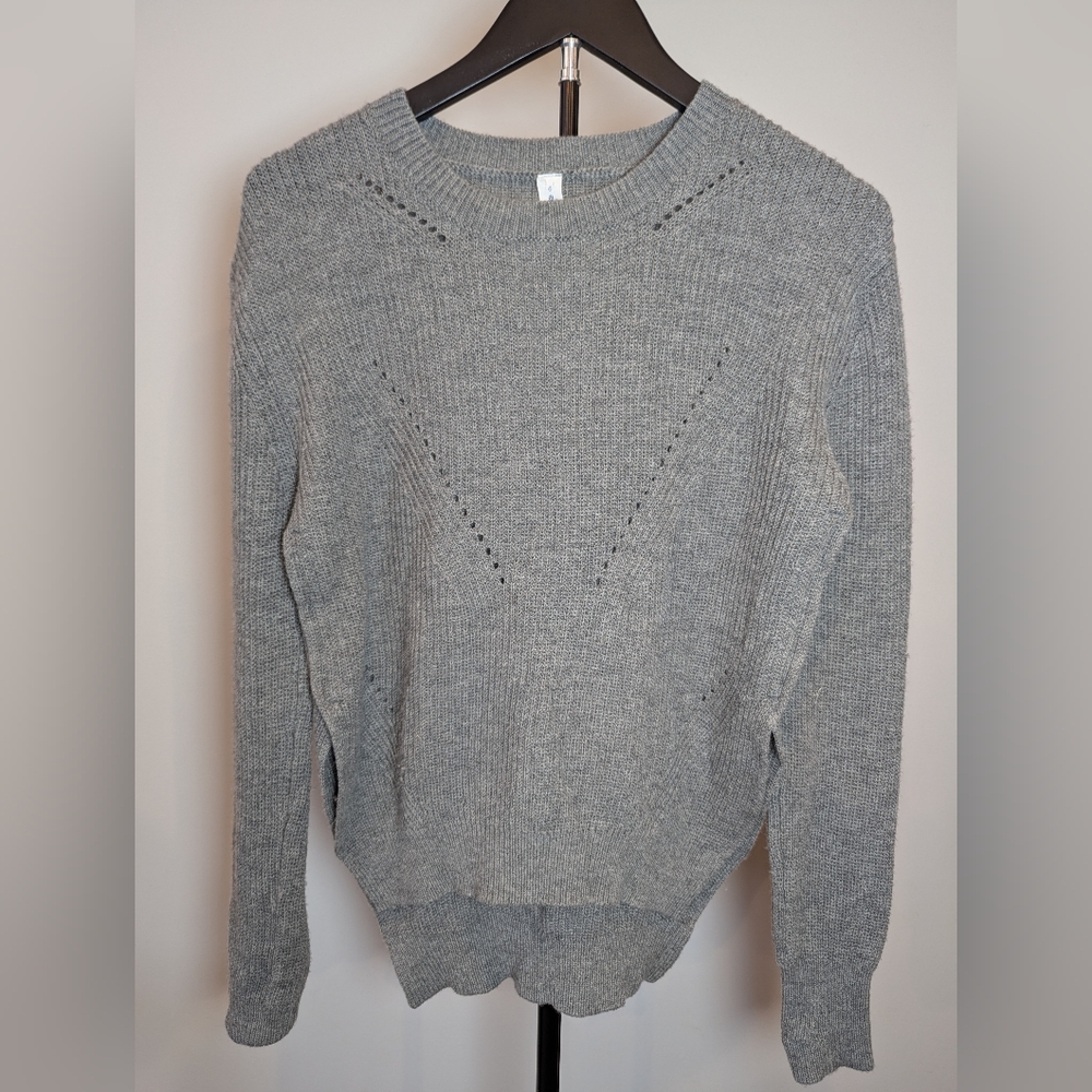 Lululemon Athletica Women's Size 6 Gray 100% Merino Wool Sweater